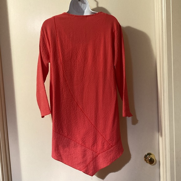 NWOT Habitat asymmetrical tunic, size small. - Picture 4 of 8